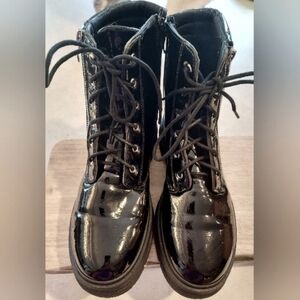Yoki Women's Black Patent Leather Combat Boots Size 8